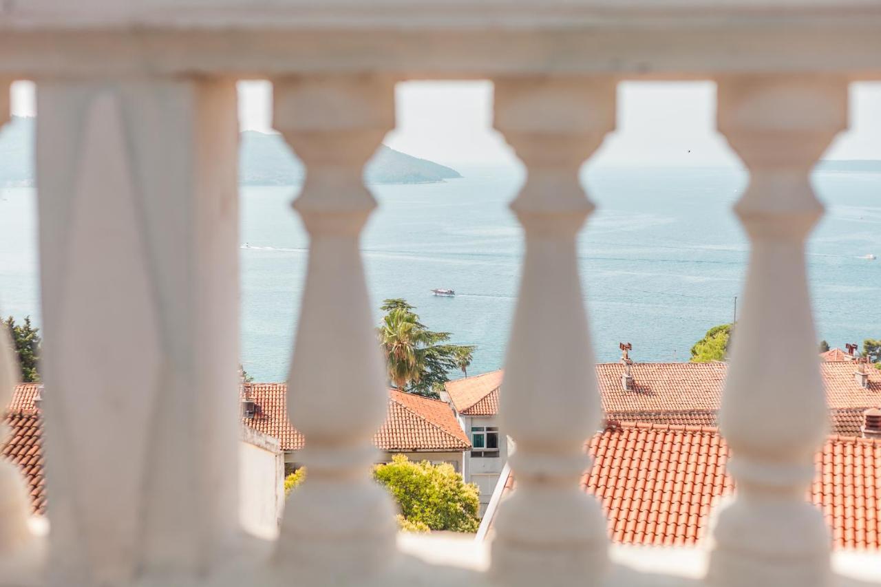 Apartments Belvedere Herceg Novi Buitenkant foto