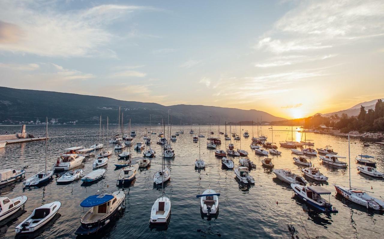 Apartments Belvedere Herceg Novi Buitenkant foto